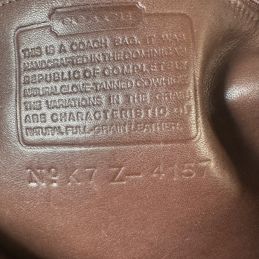 Coach Dark Brown Leather Shoulder Soho Bag. Made in Dominican Republic - Picture 9 of 10